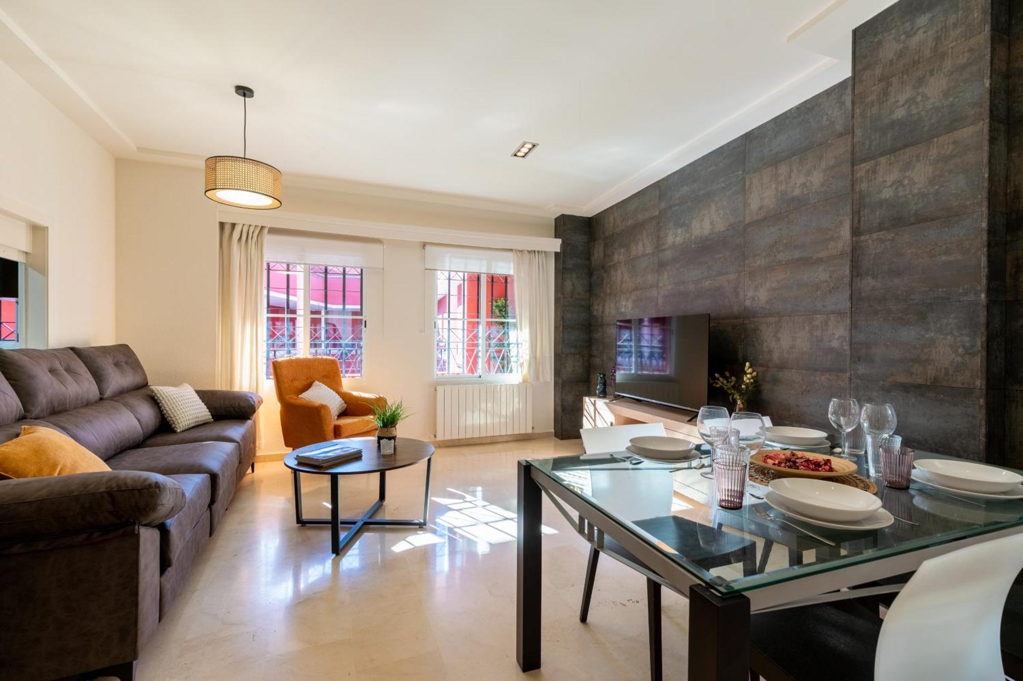 Cn2 2bd 2bth Con Piscina Y Aparcamiento Excelente Ubicacion Apartamento Sevilha