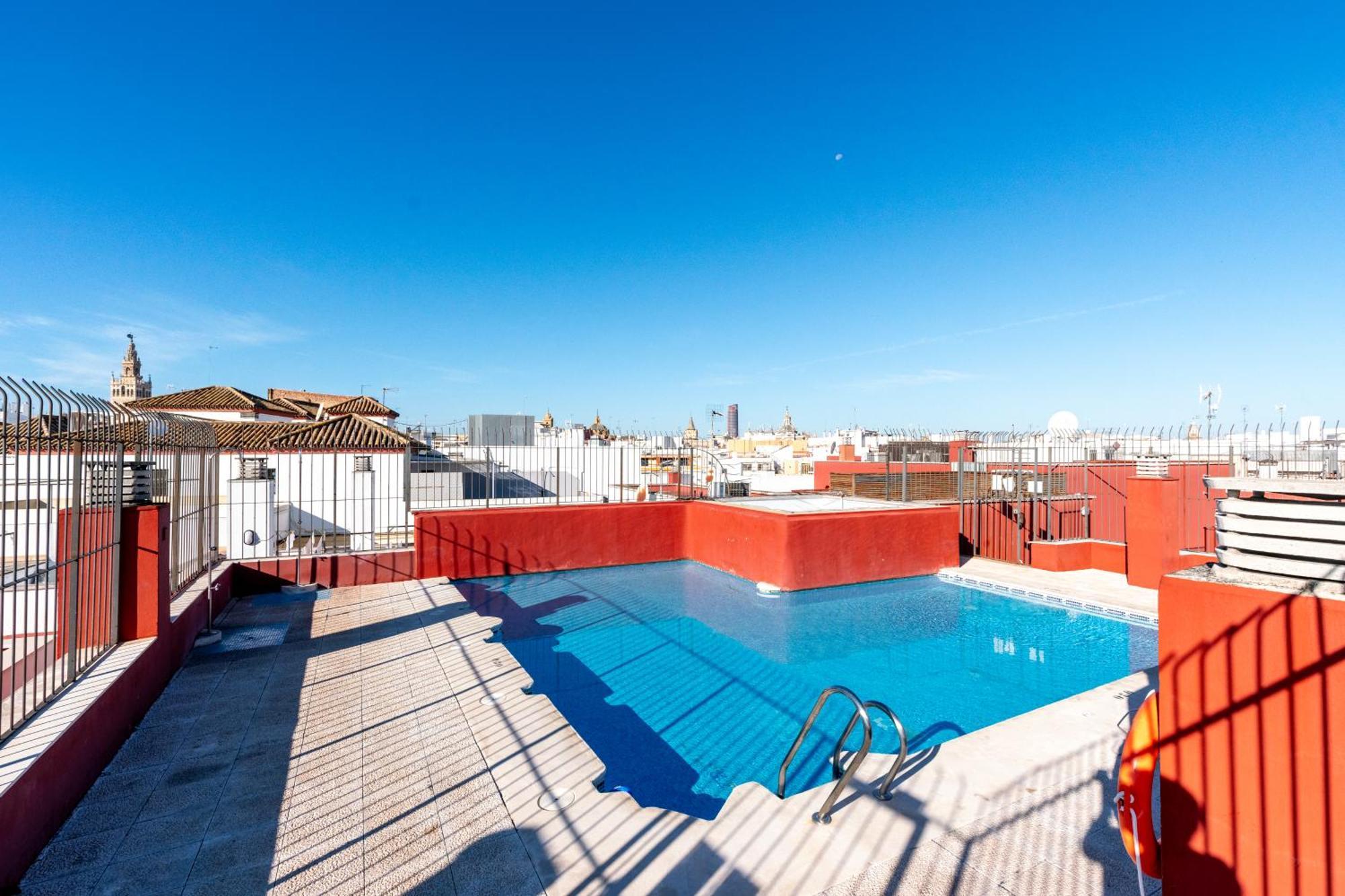 Cn2 2bd 2bth Con Piscina Y Aparcamiento Excelente Ubicacion Apartamento Sevilha